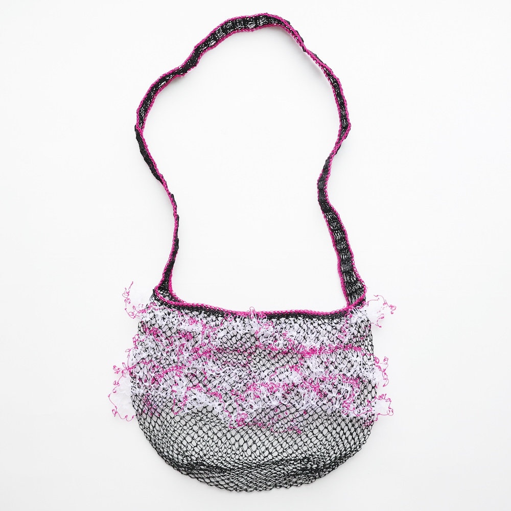 yao ヤオ Net frill pochette ネットフリルポシェット Black 950012